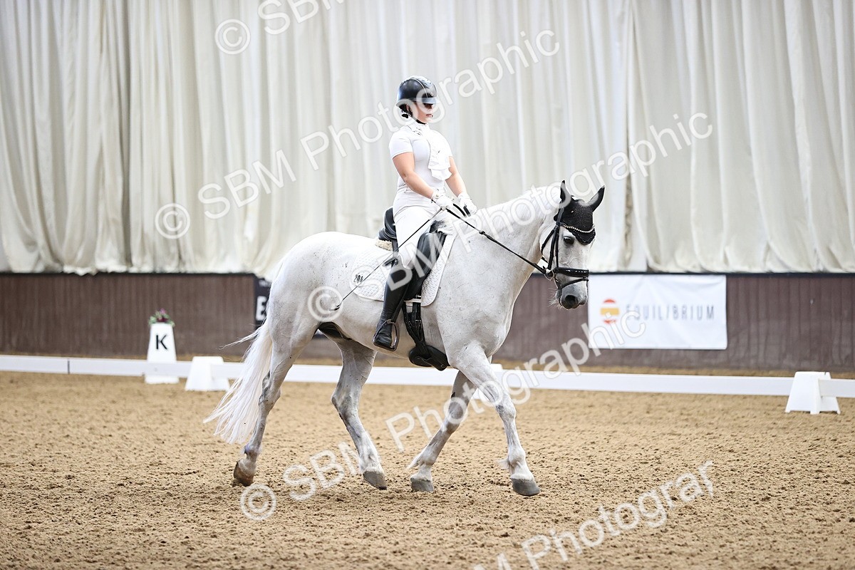 SBM_000906 - Novice 4 Warm Up