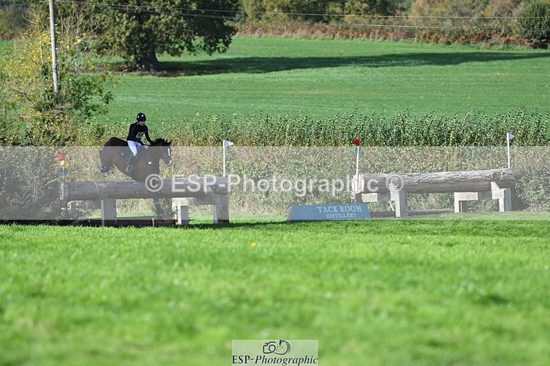 251024A-131413-11950 - B-160-Phoebe.Woods