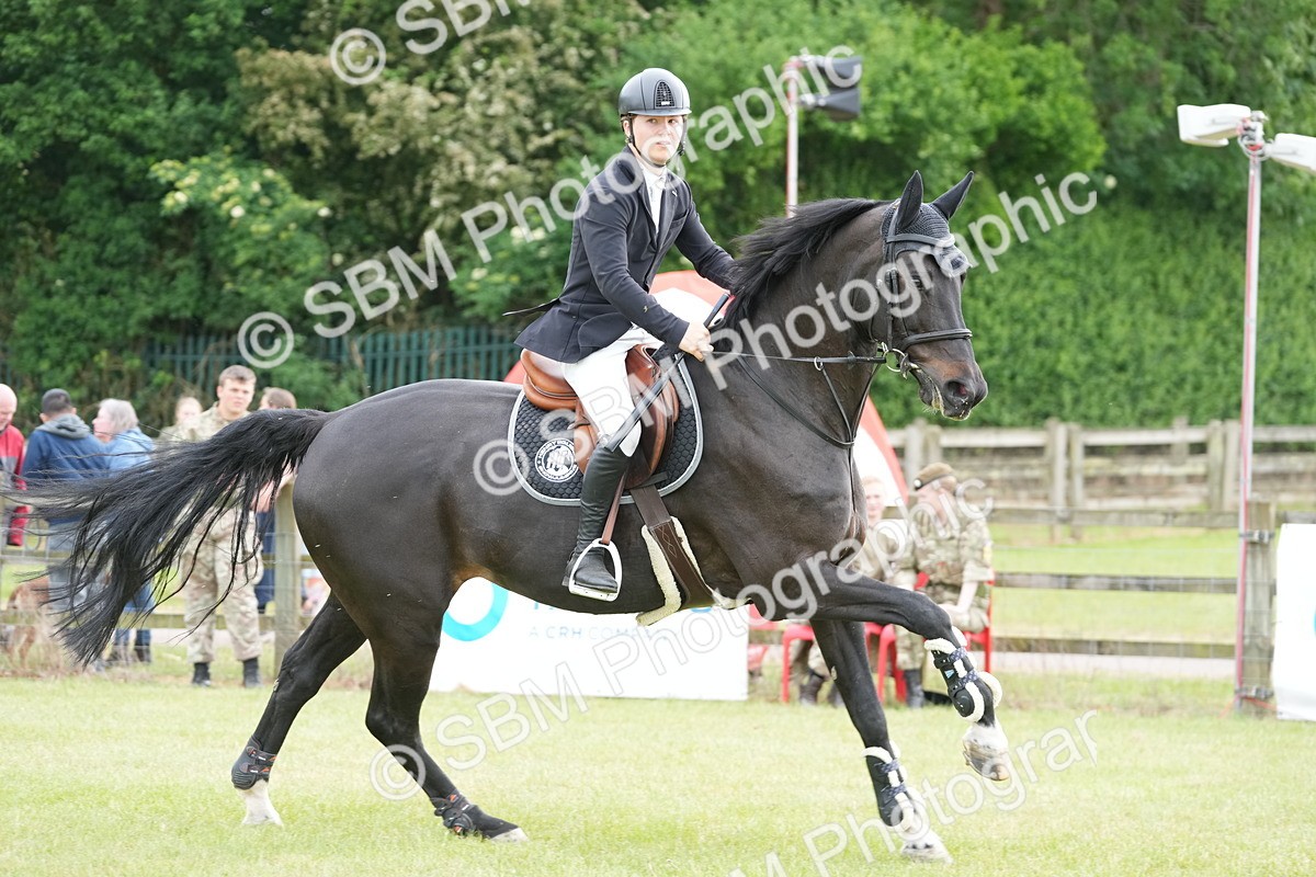 SBM_12325 - Class 205 - Tarmac Senior 1m Open