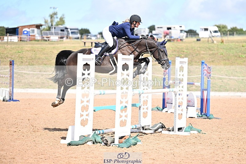 250827B-132547-00555 - Cls 4 Snr Newcomers 1.10m