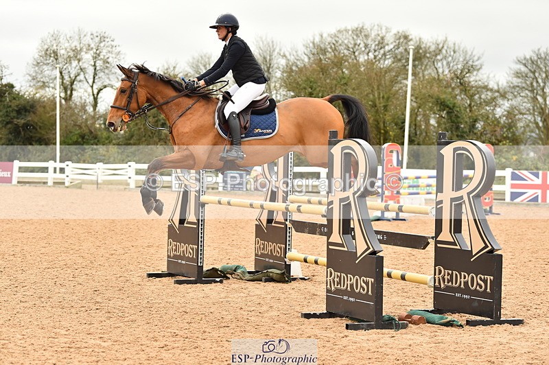 231122A-125642-00381 - Cls 4 Newcomers & 1.10m Open