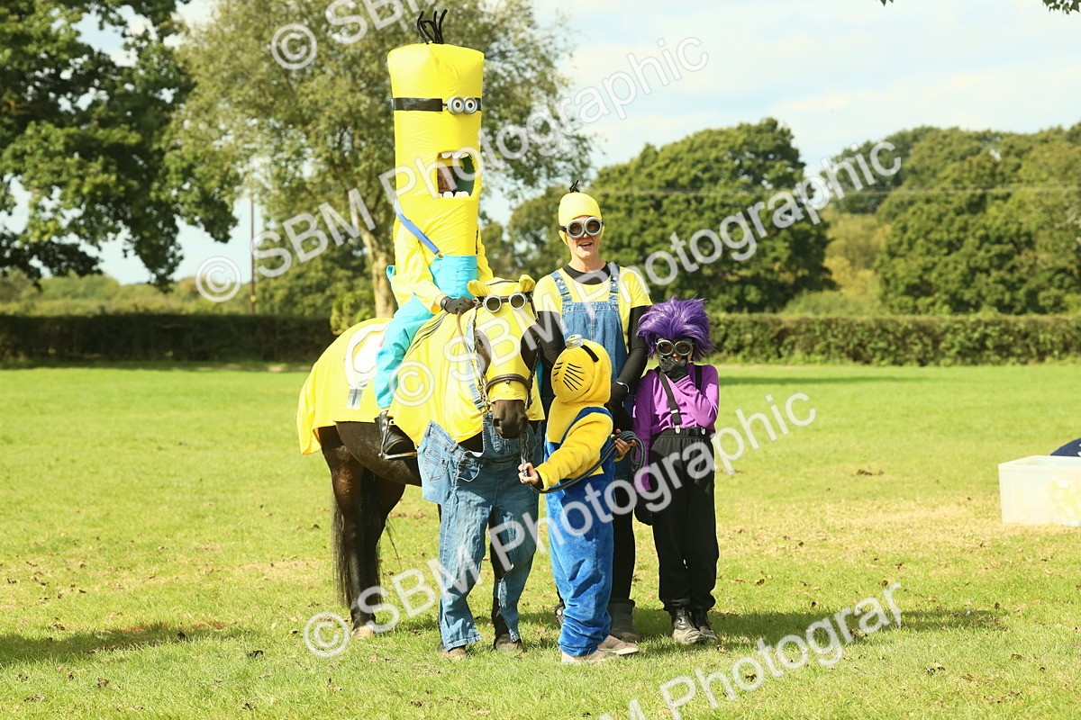 SBM_63646 - S35 - Fancy Dress Showing