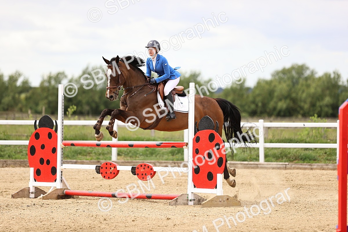 SBM_000461 - Class 4 - 1m showjumping
