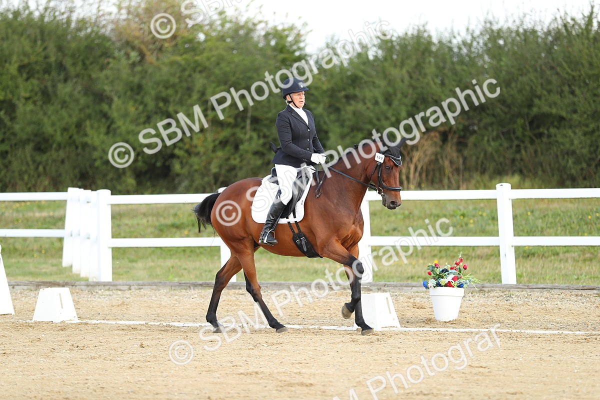 SBM_015474 - Class 14 - Novice 23 - 10.29-11.32