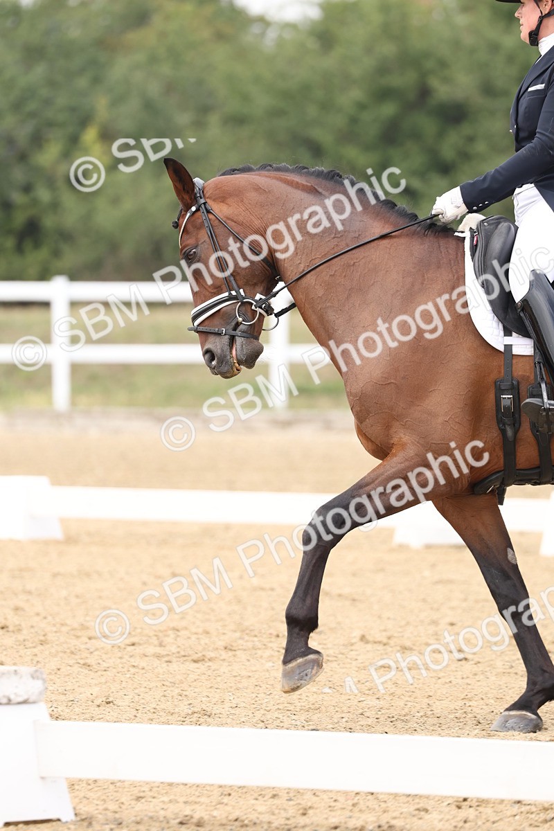 SBM_007449 - Class 9 - FEI INT I - 14.57-15.45