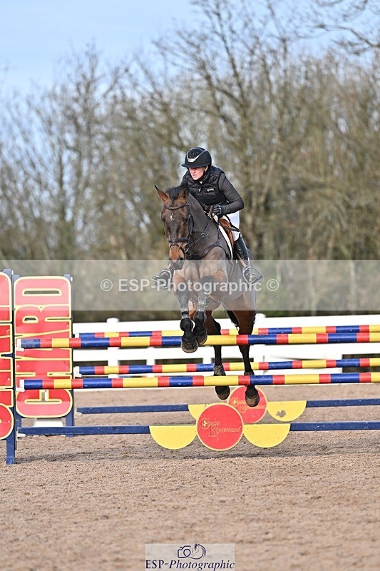 251126-123215-00469 - Cls 4 Newcomers and 1.10m