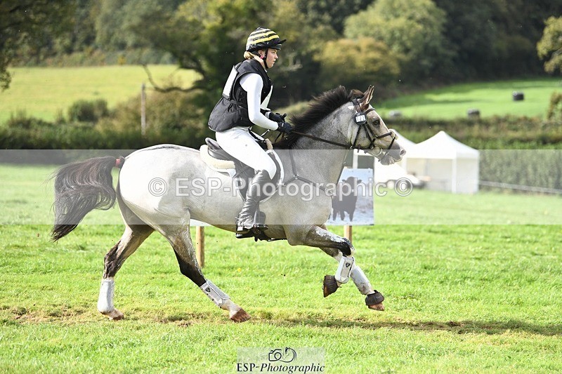 231020-141119-09690 - 120-VAN.KAUNITZ-Sara.Squires-XC