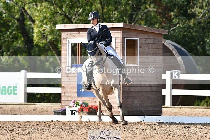 250906-162640-05068 - 128-Chantelle.Oliver-SymondsStadmorslow.Coffee.n.Cream