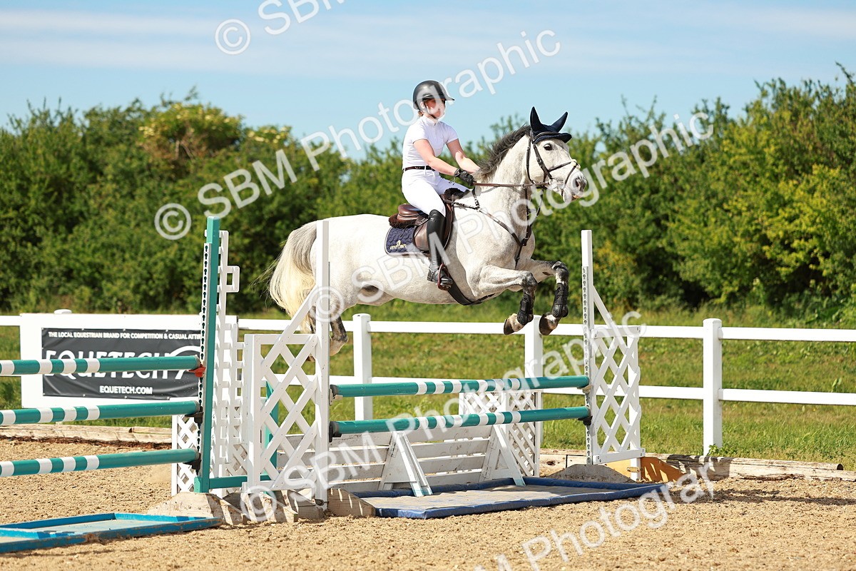 SBM_002552 - Class 4 - Senior Newcomers - 1.10m