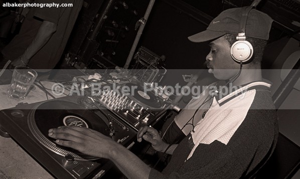 056 panton - DNB: MCR