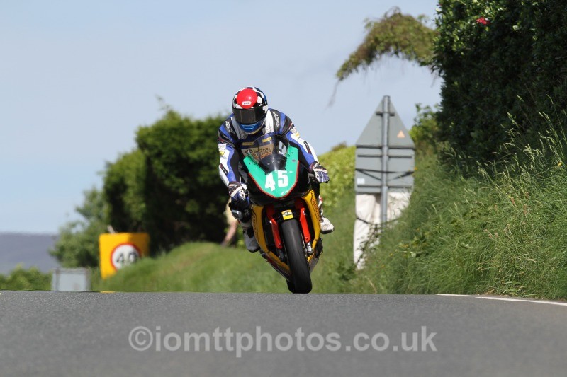 Michael Russell Kawasaki / TrackElectronics - Bikenation Lightweight TT