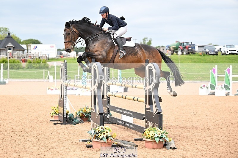 260510-151111-07503 - Cls 41 Snr Foxhunter