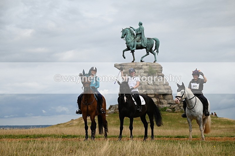 DSC_5983 - Time at Statue 12:17 to 12:44