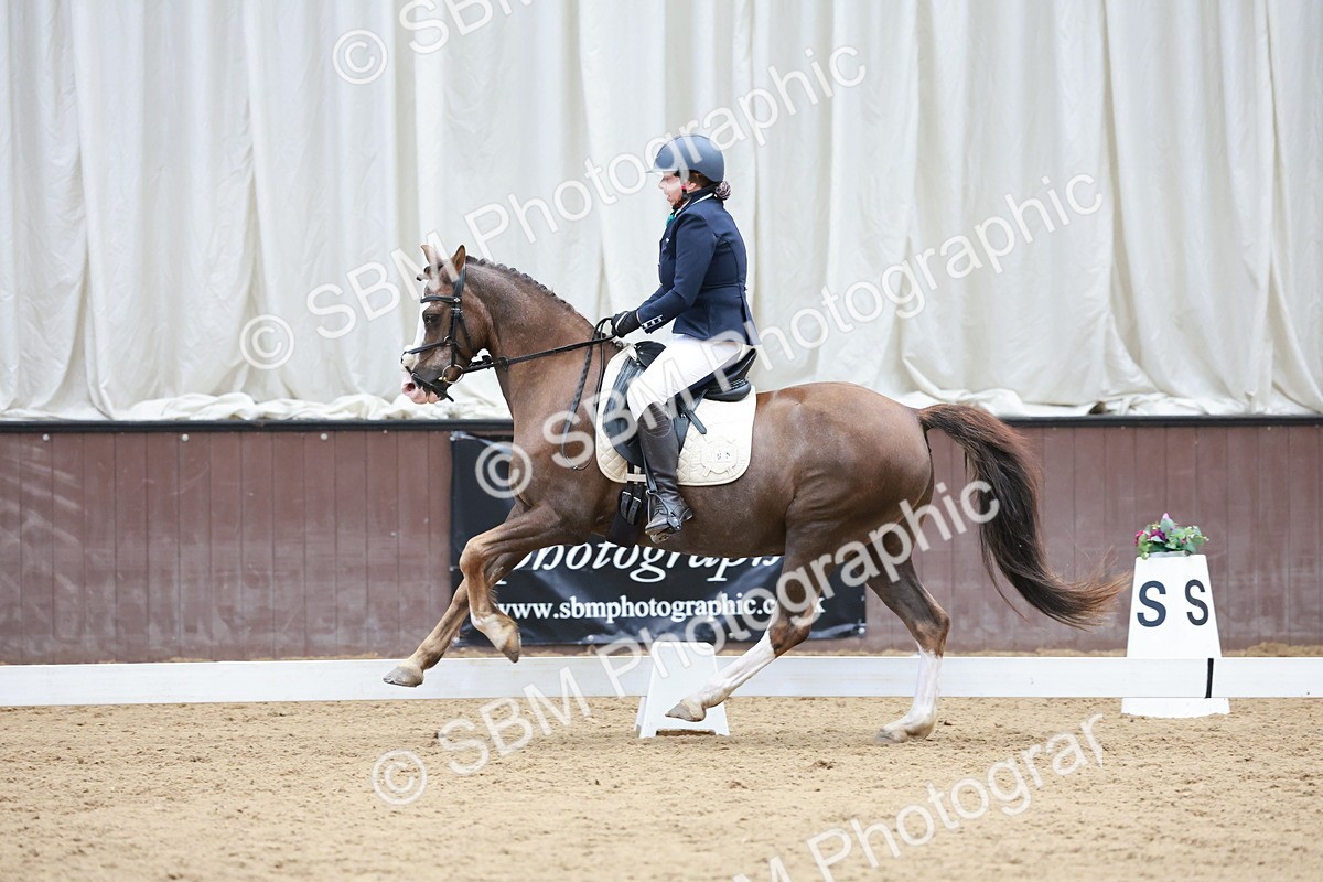 SBM_010136 - Class 6b - Novice 6 - 12.40-13.43