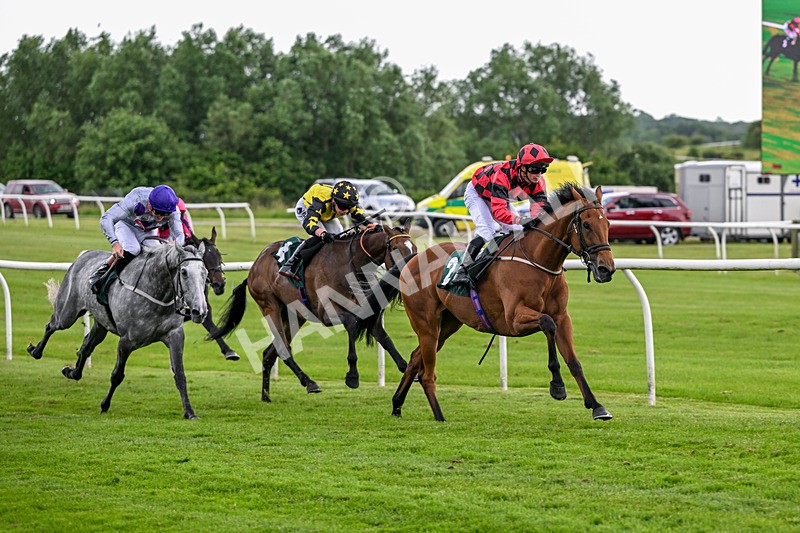 220626-Race 5-Treasure Islands-9379 - Race 5 16.35pm Start Your Racing TV Free Trial Handicap