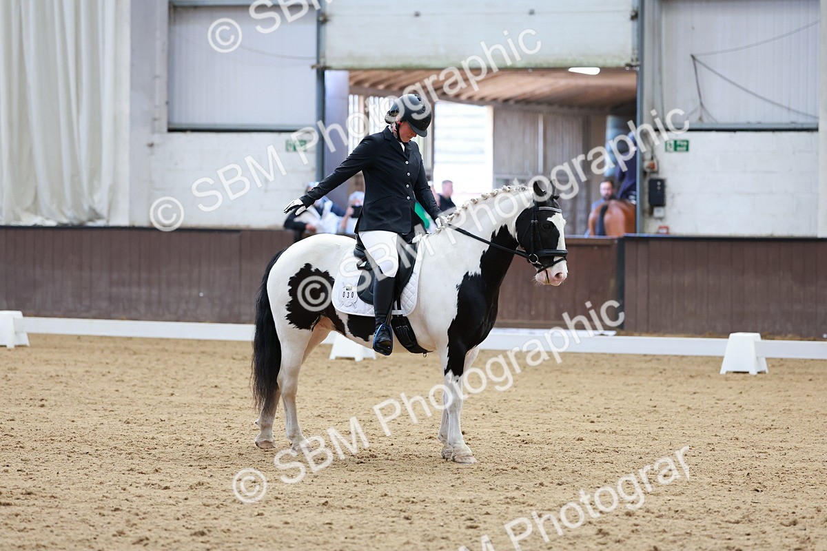 SBM_007216 - Class 6b - Novice 6 - 8.56-9.24