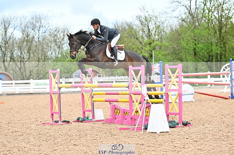 240501A-150241-01189 - Cls 8 Snr Foxhunter and 1.20m Open