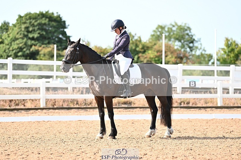 250815-094748-00201 - 027-Samantha.PringTongwynlais.Moon.Dancer