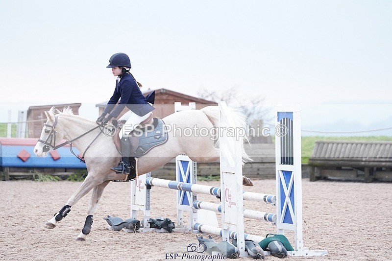 250209-134724-01995 - Cls 30+31 Stepping Stones and Winter-Summer