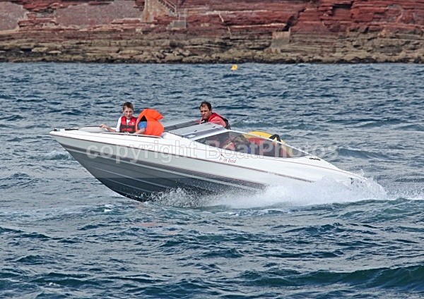 090906 FIN BAD IMG_4724 - Speedboats