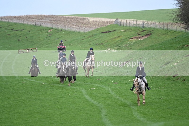 WJ6_9275 - Line Three