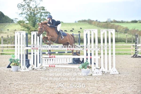 JAC_6256 - CLASS 9 SAT Pony Foxhunter/ 1.10m Open