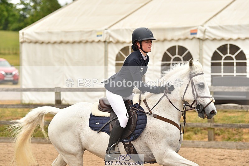 230618-140818-12856 - Cls 25 Pony Foxhunter & 1.10m Open