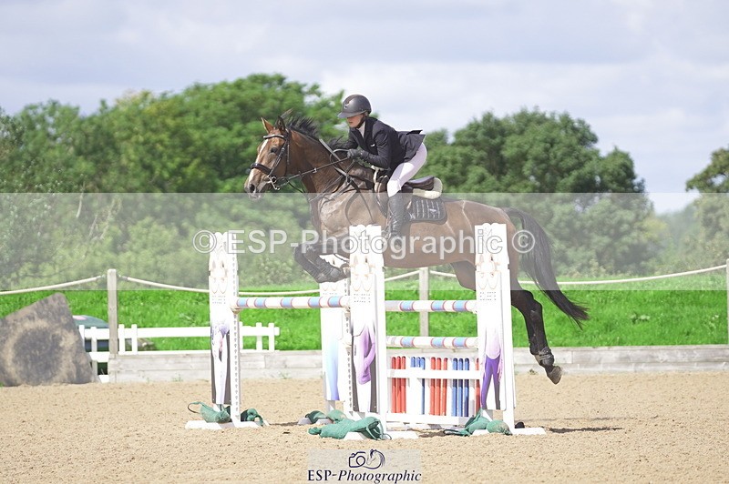 230806A-112038-01562 - Cls 13 Snr Newcomers & 1.10m Open