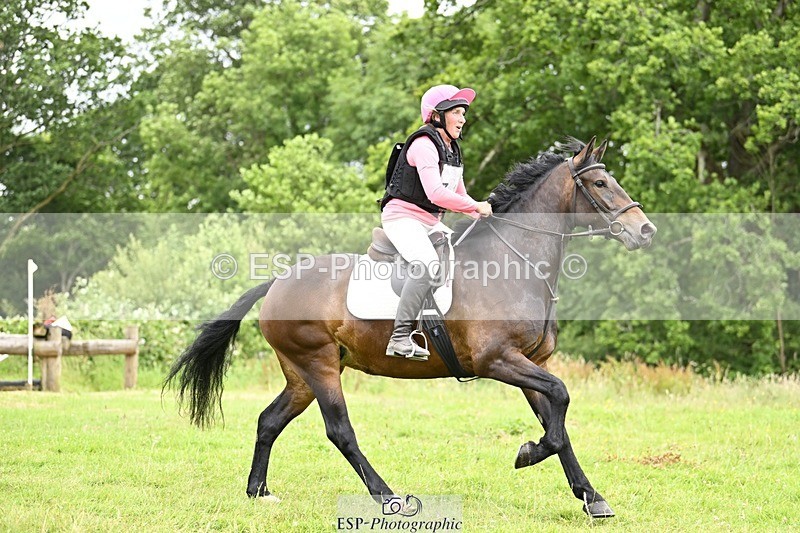 240630-154152-02754 - 711-Susan-Joy_Keeping-Penpont_Long_Tall_Sally