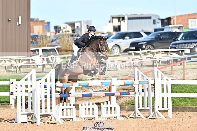 241113A-134712-00715 - Cls 05A&B Snr Fox & 1.20m Open