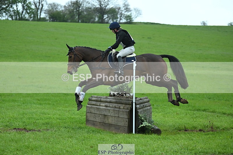 250419-102317-07942 - 420-Fiona.Jones-ABBY.VD.BERGHOEVE.Z