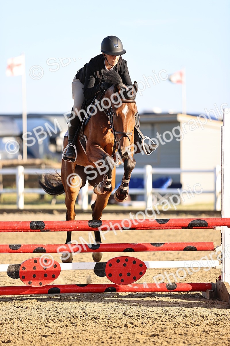 SBM_012450 - Class 12 - Senior British Novice - 90cm Open