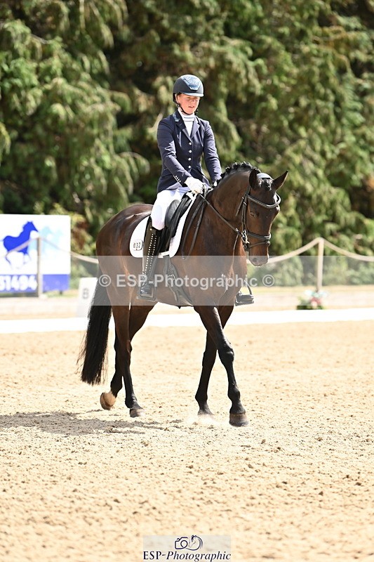 250808A-143906-00950 - 032-Caitlin.BurgessFurst.Sandreo.MFS