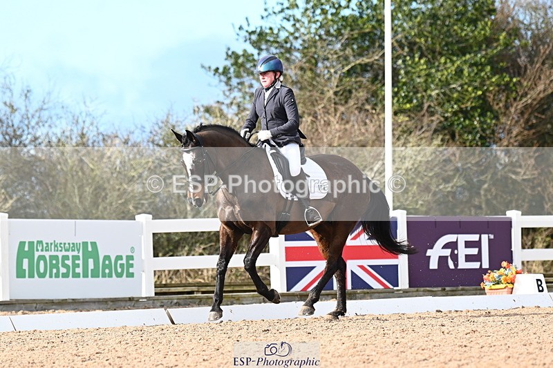 240218A-143637-08690 - 184-jeanette.male-Langaller.Future.Star