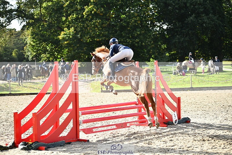 251004A-154527-01968 - Classes 8 & 9 70cm