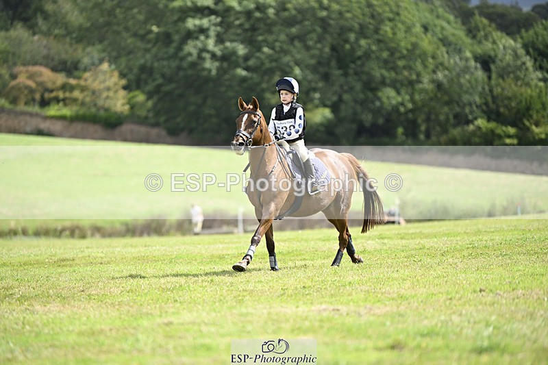 240825X-114544-32592 - 70cm XC 11.00 to 12.00