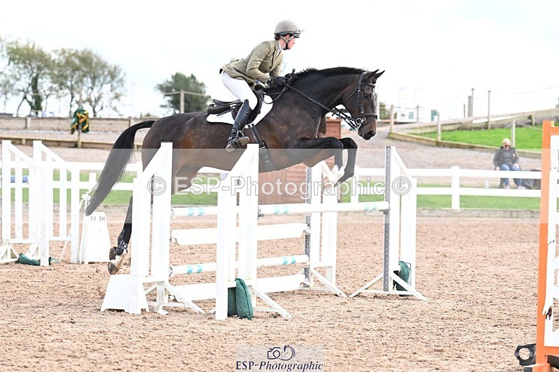 251022-130746-00488 - Cls 4 Snr Newcomers 1.10m