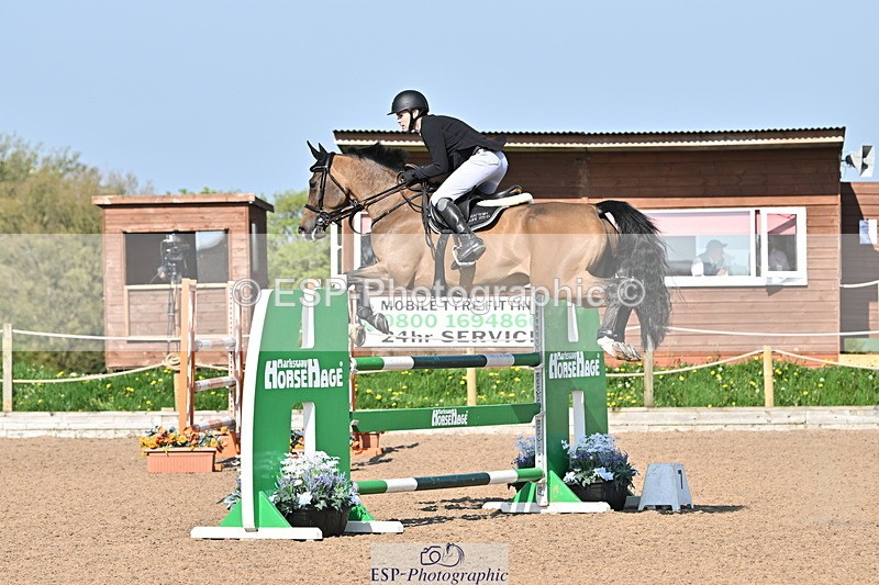 240509A-092840-00564 - Cls 8 Foxhunter