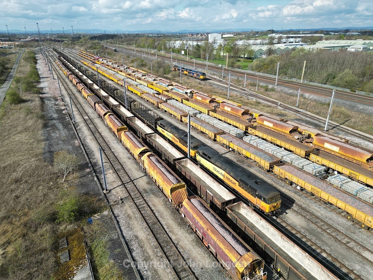 JL - 15.4.23 56113 & 56049, 60087 & 60021, Carlisle Yard - West Coast Main Line (north to south)