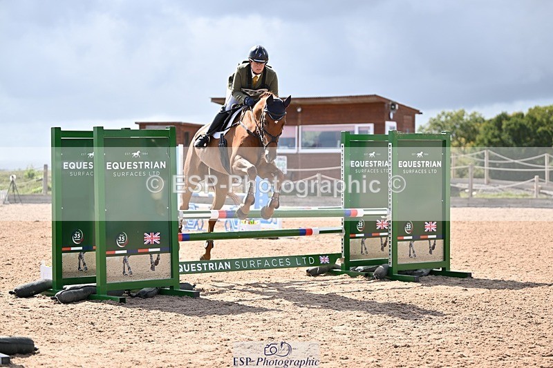 250831-144632-11343 - O-723-Lizzie.Luxton