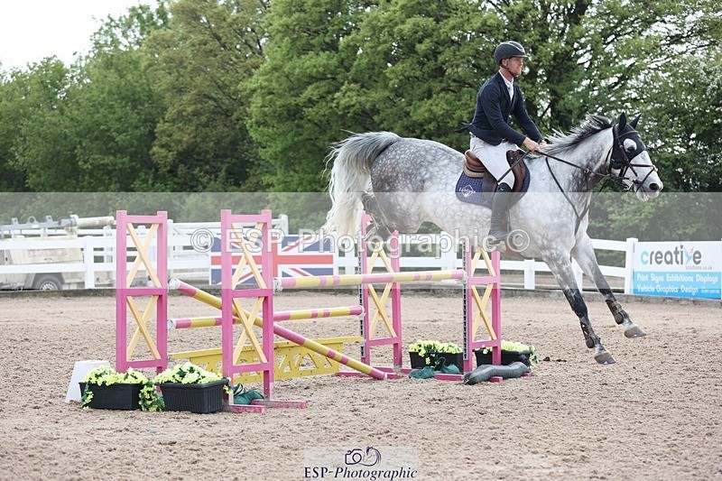 250509-172002-09240 - Cls 24 Snr Newcomers