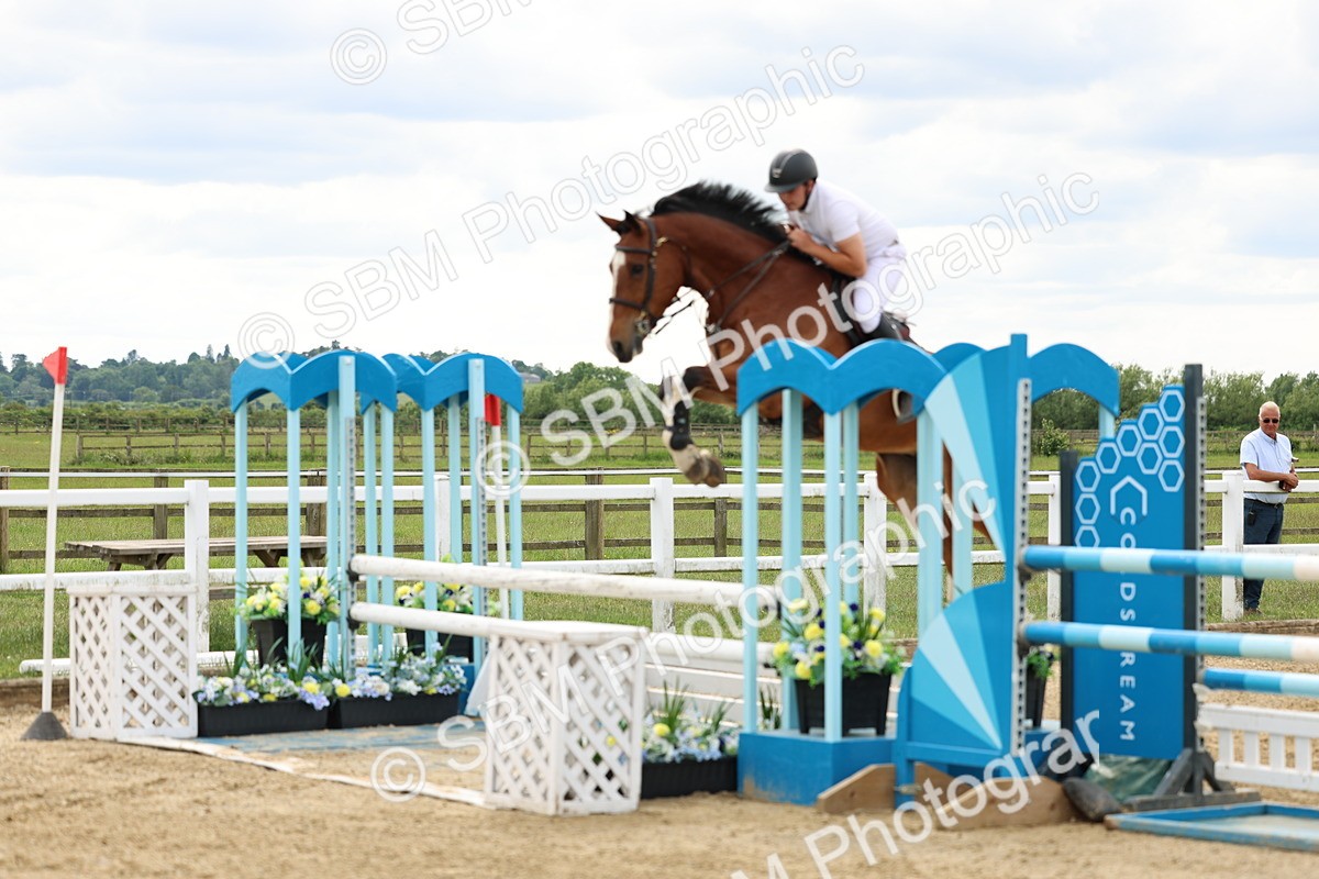 SBM_006212 - Class 19 - Senior Newcomers - 1.10m