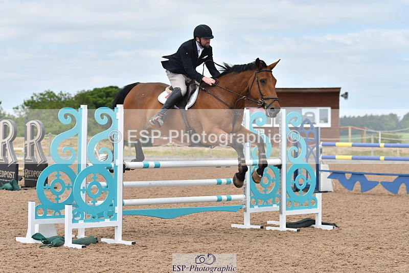 240609A-112404-04547 - Cls 17 Snr 1.05m Open