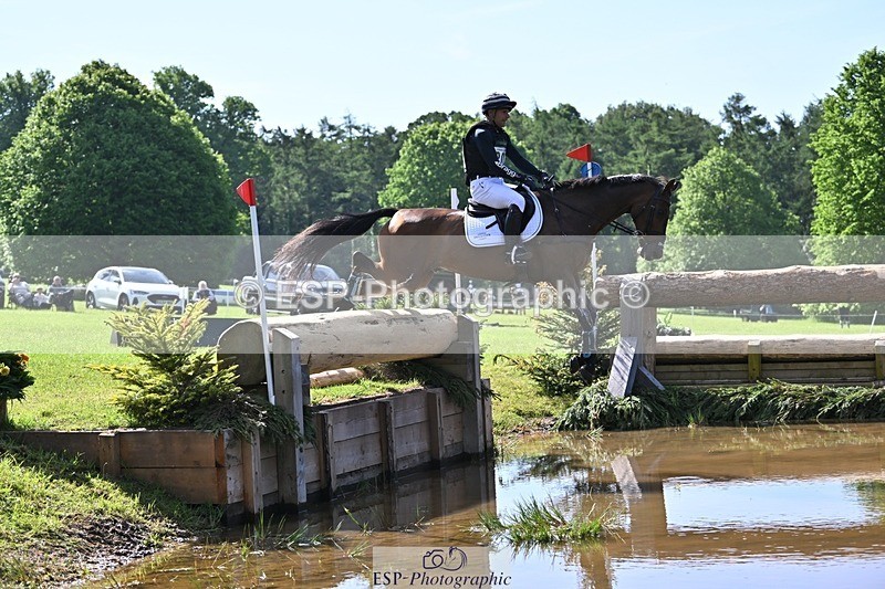 240525-093205-11682 - 301-CAMOUFLAGE-Alexander_Bragg