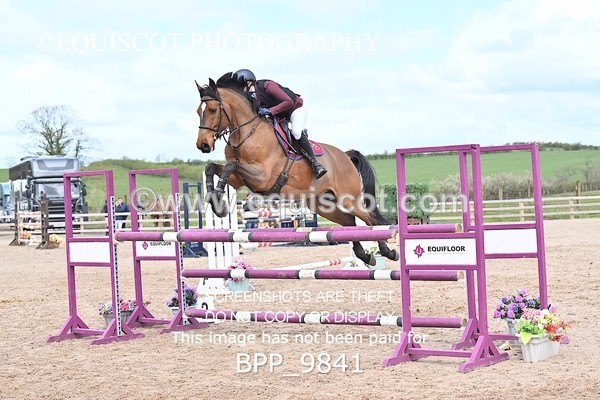 BPP_9841 - CLASS 18 SUN Ron Brady SporthorsesRHS