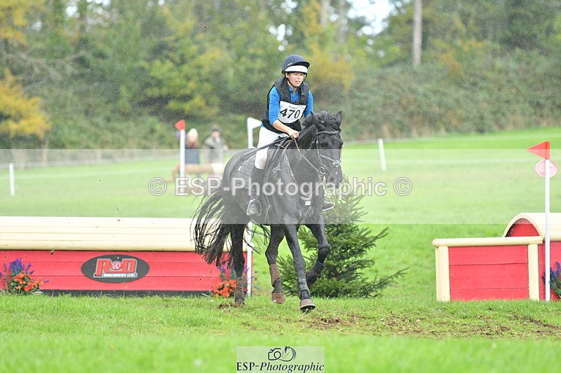 251025A-133118-20009 - F-470-Hannah.Cliffe