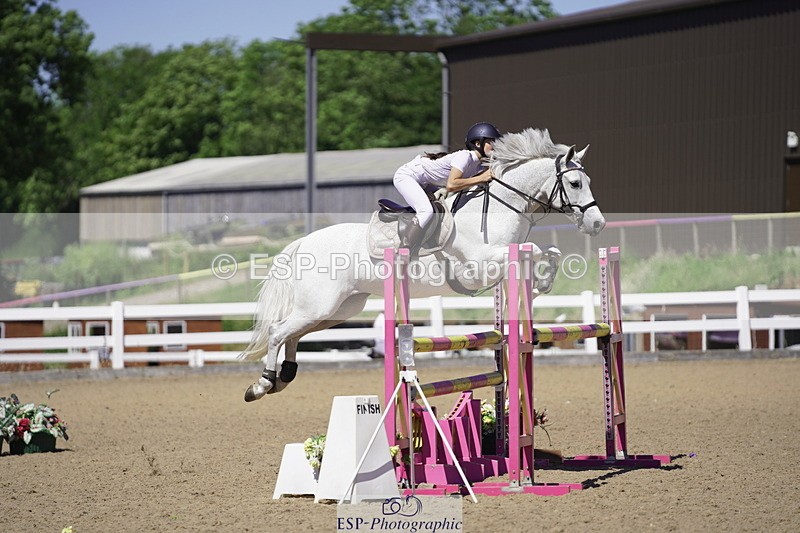 230624A-151728-02184 - Cls 26 Pony Foxhunter & 1.10m Open