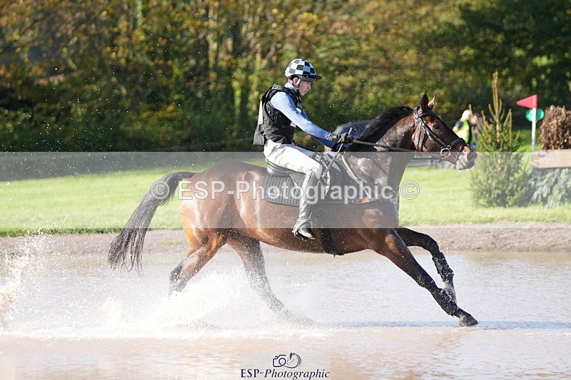 251024A-125227-10842 - B-142-Harry.Hodge