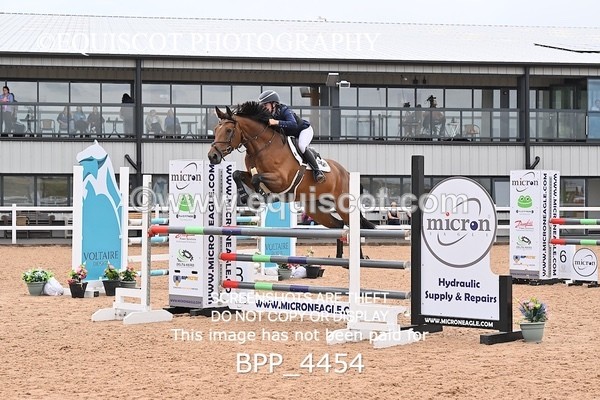 BPP_4454 - CLASS 5 WED Redpost Equestrian Senior Foxhunter/1.20m Open