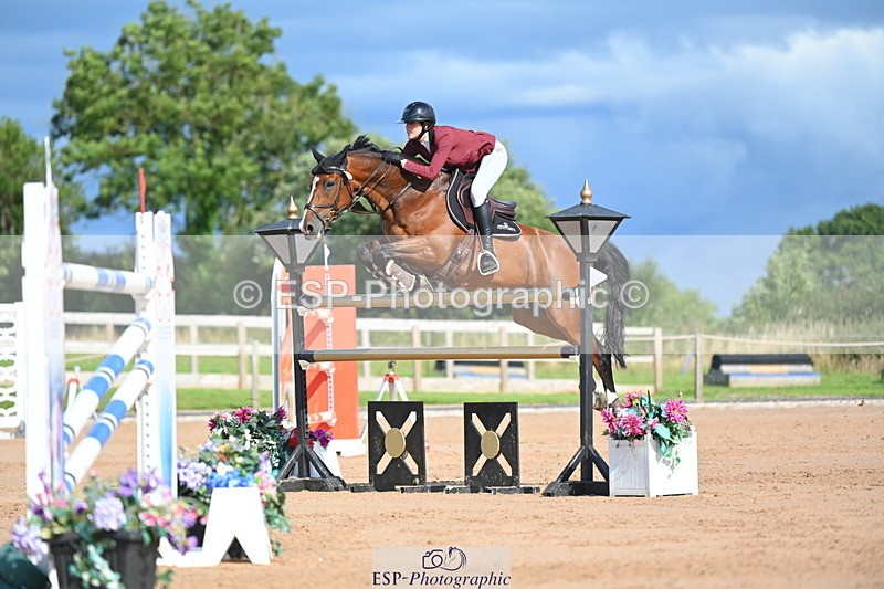 230721A-170909-08005 - Cls 10, 2 Star Big 1.45m Break to End